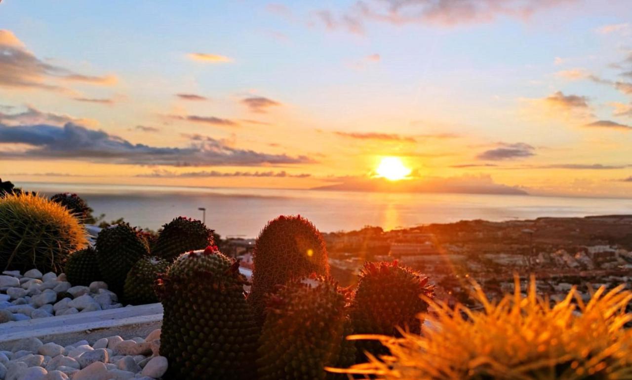 Wonderful View, Huge Terrace Solarium, Private Parking Daire Costa Adeje  Dış mekan fotoğraf